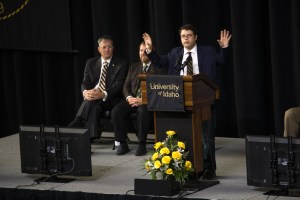 Sean Astin gives the keynote speech at University of Idaho's convocation.