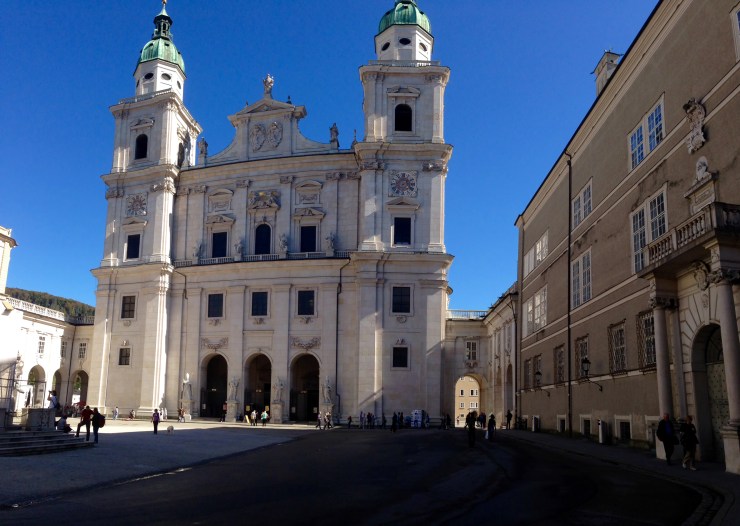Cool old building I found on my way to the fortress.
